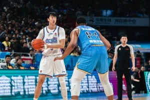 阿里纳斯：抢七看好经验更丰富的雷霆 文班每场的表现起伏太大